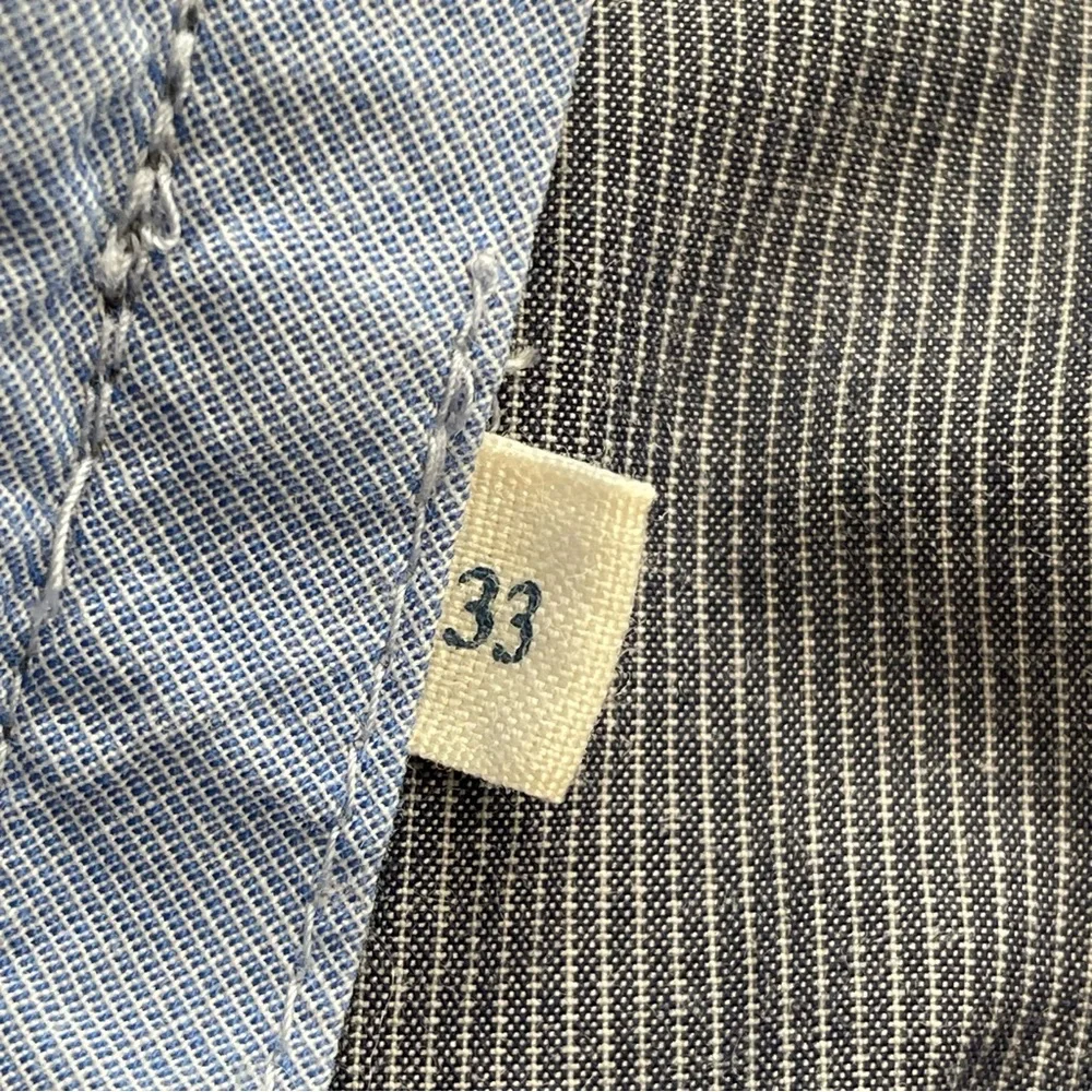 J. Crew Men’s Shorts Flat Front Blue Gray Striped 10” Inseam Size 33 100% Cotton